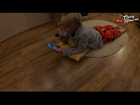 ❤️ Hullu blondiin imeb tohutut munni ja hüppab selle peal - anaalseksiga ❤❌ Super porno at us ❤